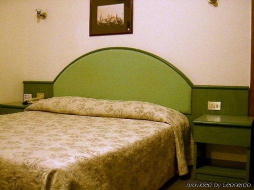 ונציה Hotel Astoria מראה חיצוני תמונה